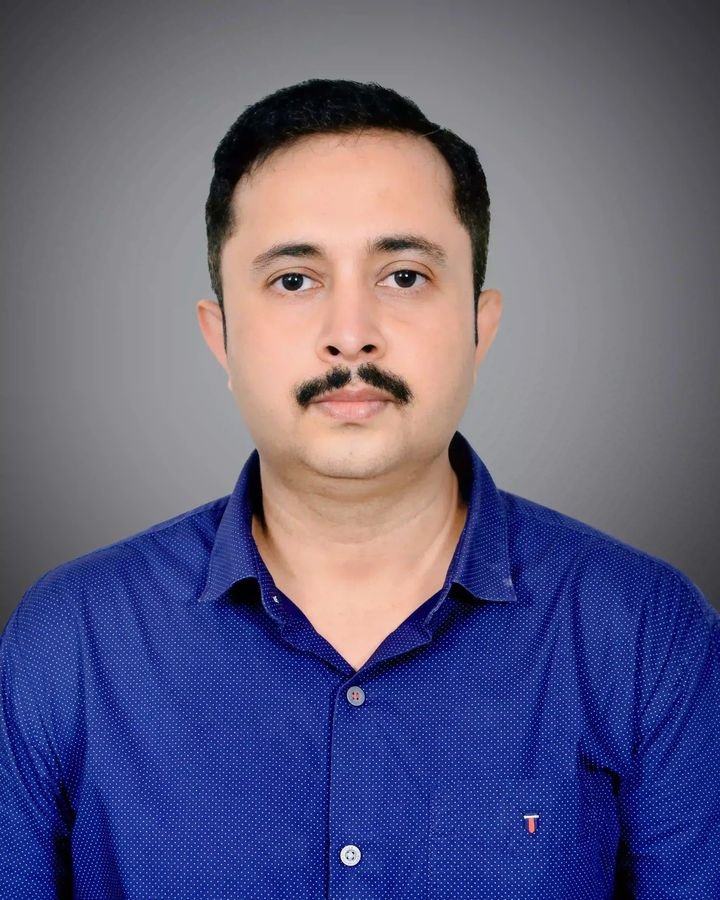 Dr. Kumar Vivek